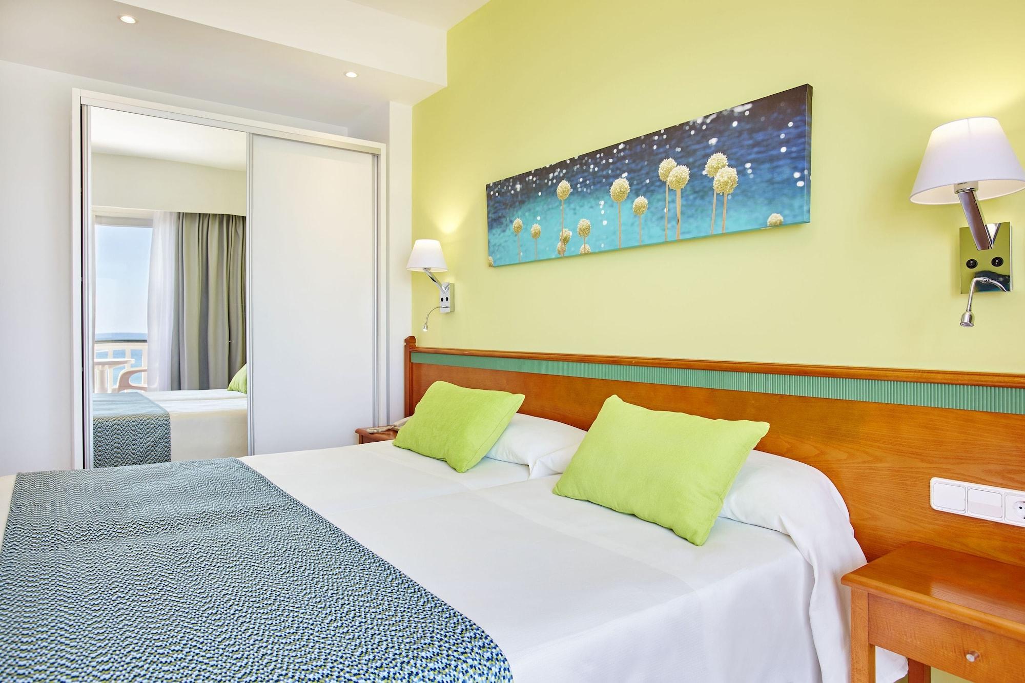 Universal Hotel Laguna Canyamel  Buitenkant foto